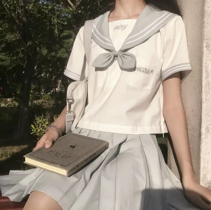 在她们眼中